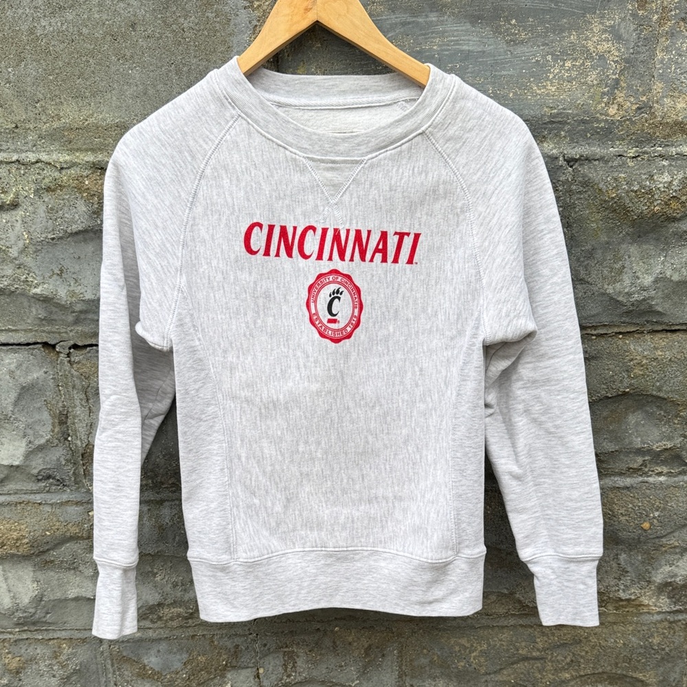 Vintage Cincinnati Bearcats sweatshirt small Y2K football basketball
